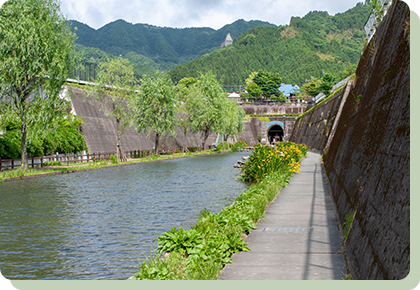 Takamori Yusui Tunnel Park